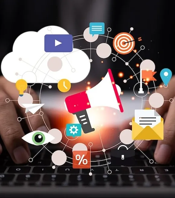 Infographic illustrating strategies for using social media to enhance business growth and engagement.